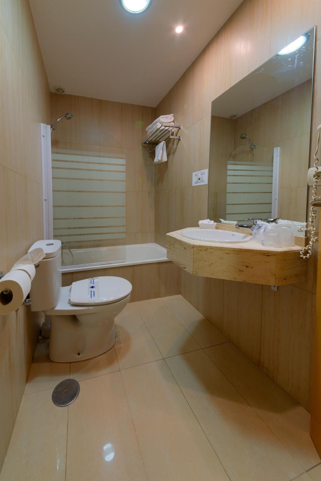 Hotel La Mirada Тарифа Номер фото