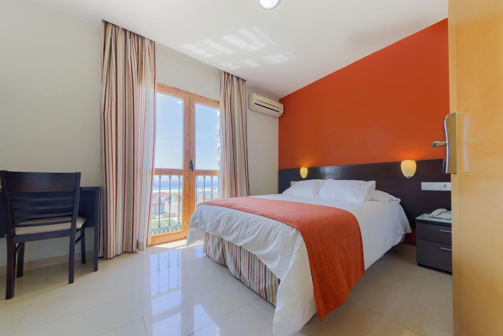 Hotel La Mirada Тарифа Экстерьер фото