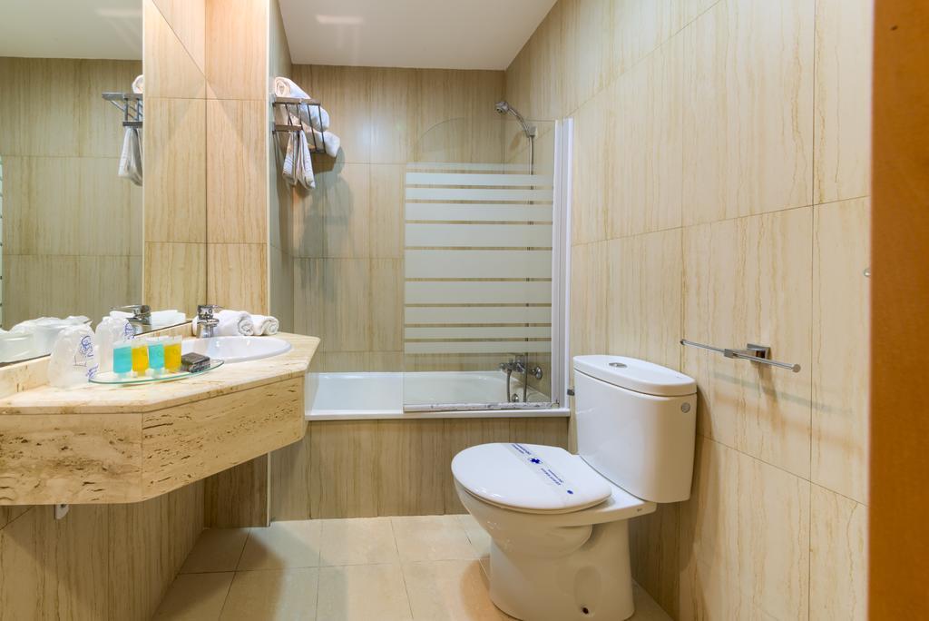 Hotel La Mirada Тарифа Экстерьер фото