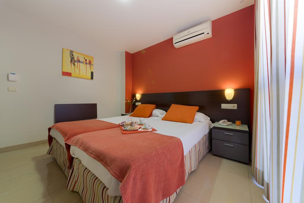 Hotel La Mirada Тарифа Экстерьер фото